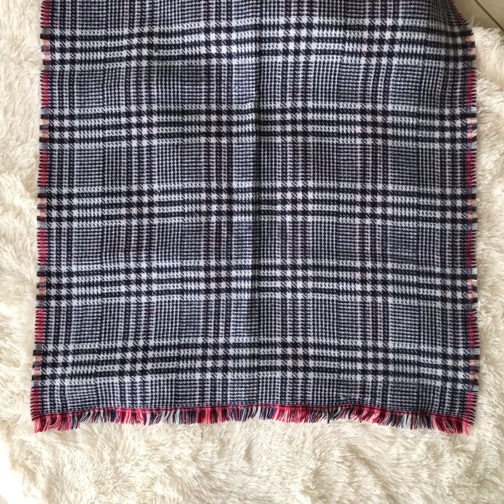 Red plaid blanket scarf reversible navy plaid fringe blanket scarf oversized - Picture 5 of 8
